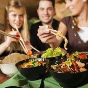 Compartir la comida es un truco para adelgazar rápido. Combina siempre la caña con algo de proteína. Adelgazar online.Trucos para adelgazar rápido