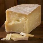 Cosume queso en tu dieta es un alimento con alto valor nutritivo.