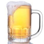 Cuidado con las calorías vacías que aporta el alcohol, son difíciles de eliminar. Cerveza baja en alcohol.