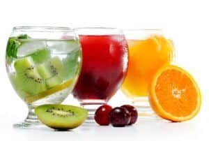 Cuidado con las calorías vacías que aporta el alcohol, son difíciles de eliminar. Licores de frutas