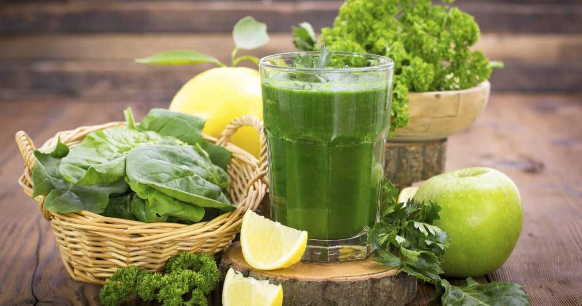 Los mejores snacks para tu dieta pueden ser green smoothies.