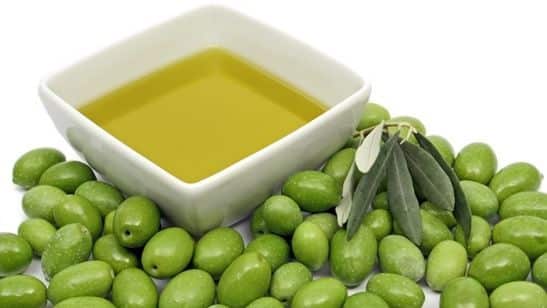 El aceite de oliva es uno de los pilares de la Dieta Coherente. Úsalo en tu dieta online de manera regular y aprovéchate de sus múltiples propiedades. Los mejores antiinflamatorios naturales
