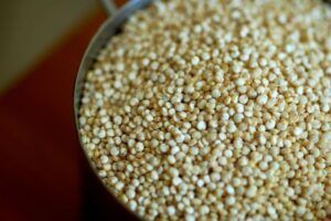 Superalimentos o superfoods de moda. Tienen propiedades antioxidantes y depurativas, refuerzan tus defensas y te mantienen joven como la quinoa