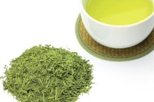 Superalimentos o superfoods de moda. Tienen propiedades antioxidantes y depurativas, refuerzan tus defensas y te mantienen joven como el té matcha