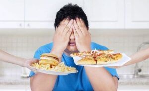 Cuando te pones a dieta surgen tentaciones que te llevan a enfrentar situaciones de riesgo. Sigue estos consejos de coaching nutricional y evita el fracaso.