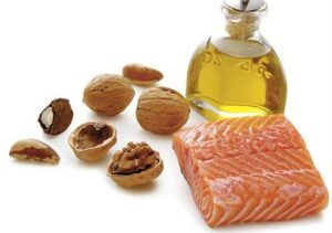 Uno de los trucos para ponerse moreno rápido y lucir un bronceado duradero es cuidar tu interior con alimentos ricos en omega 3 y 6,como el aceite de oliva