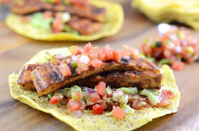 Recetas con proteína vegetal. Tacos de tofu, pico de gallo y guacamole