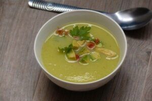 Crema de calabacín y aguacate