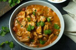 Portada cocinar con microondas, pavo al curry